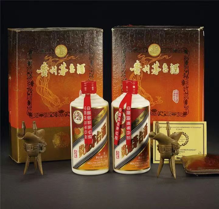 老城镇礼盒茅台酒回收